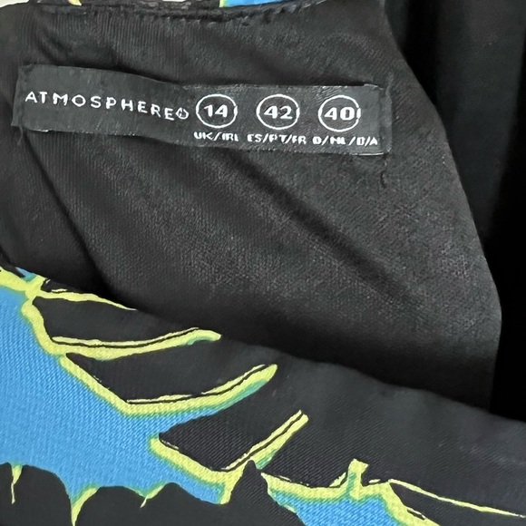 Atmosphere Monstera Palm Halter Dress - Picture 6 of 10